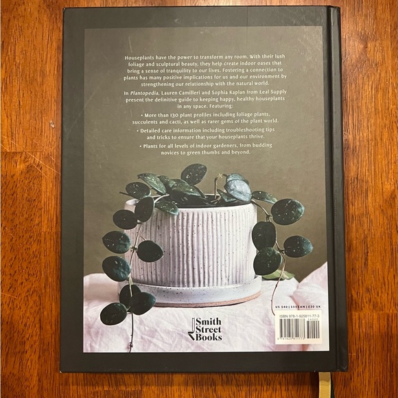 Plantopedia hardcover plant book (Phaidon) - Picture 3 of 9